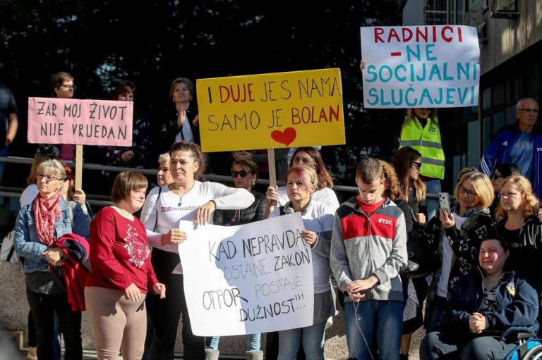 Prosvjed roditelja